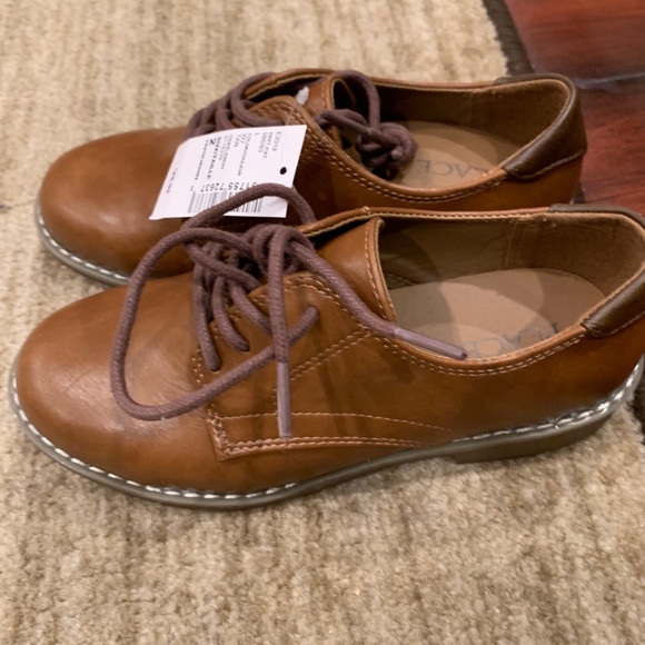 Little boys shoes - Picture 2 of 3